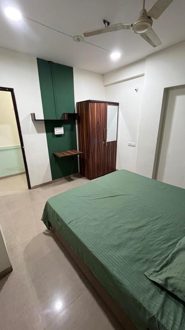 Apartment Comfort & Space Ideal 3bhk For Families Or Friends Indore