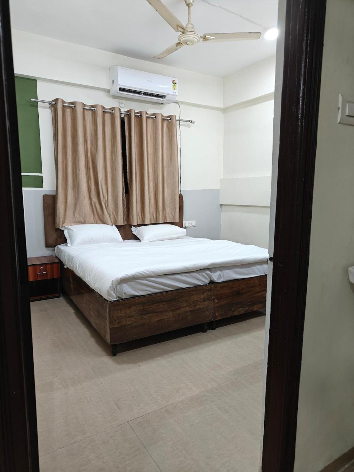 Apartment Comfort & Space Ideal 3bhk For Families Or Friends Indore