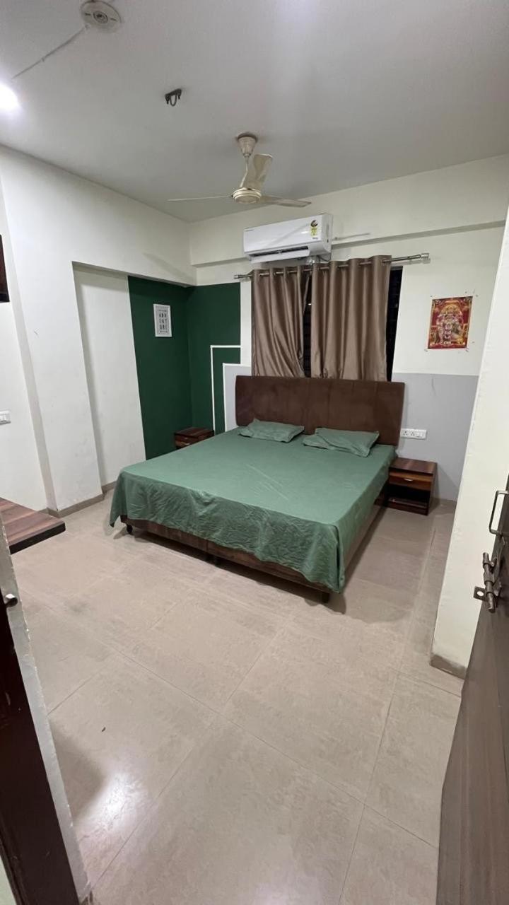 Comfort & Space Ideal 3bhk For Families Or Friends Apartment *