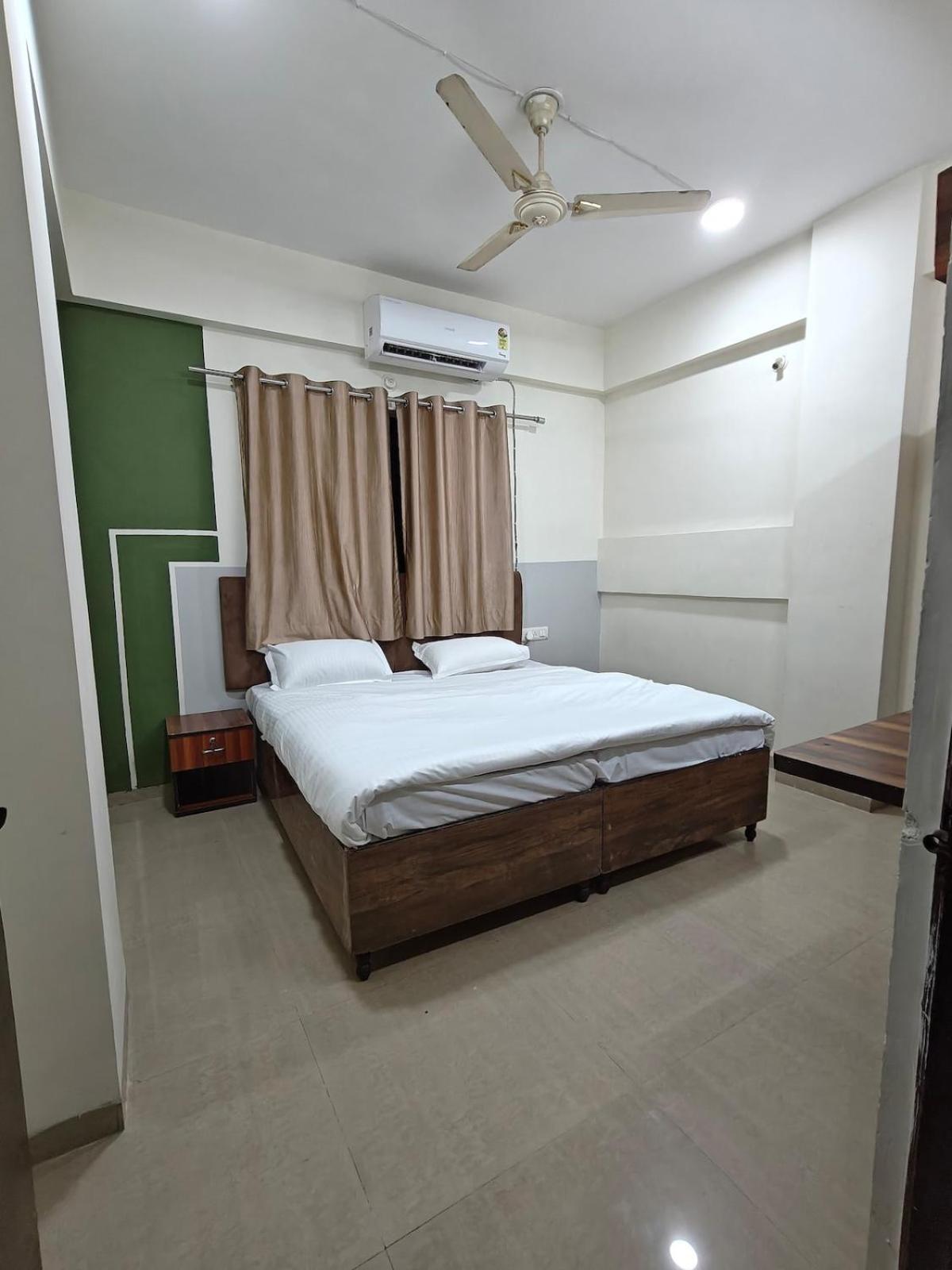 Comfort & Space Ideal 3bhk For Families Or Friends *